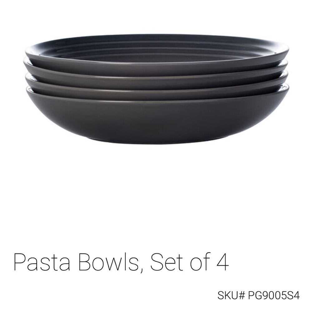 Set of 4 le creuset 8.5 inch pasta bowls Flint. BNWT